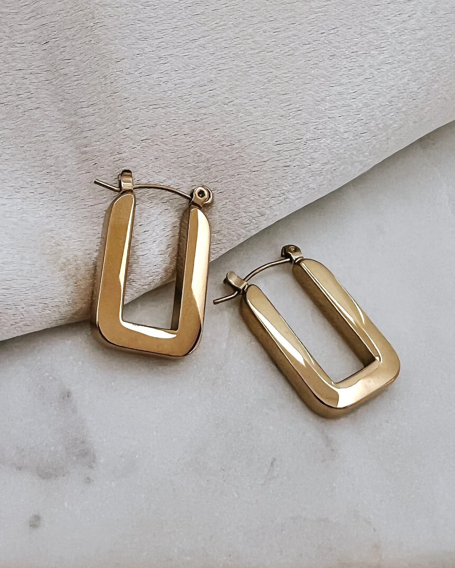 Beljoy: Enlo Earrings - Gold