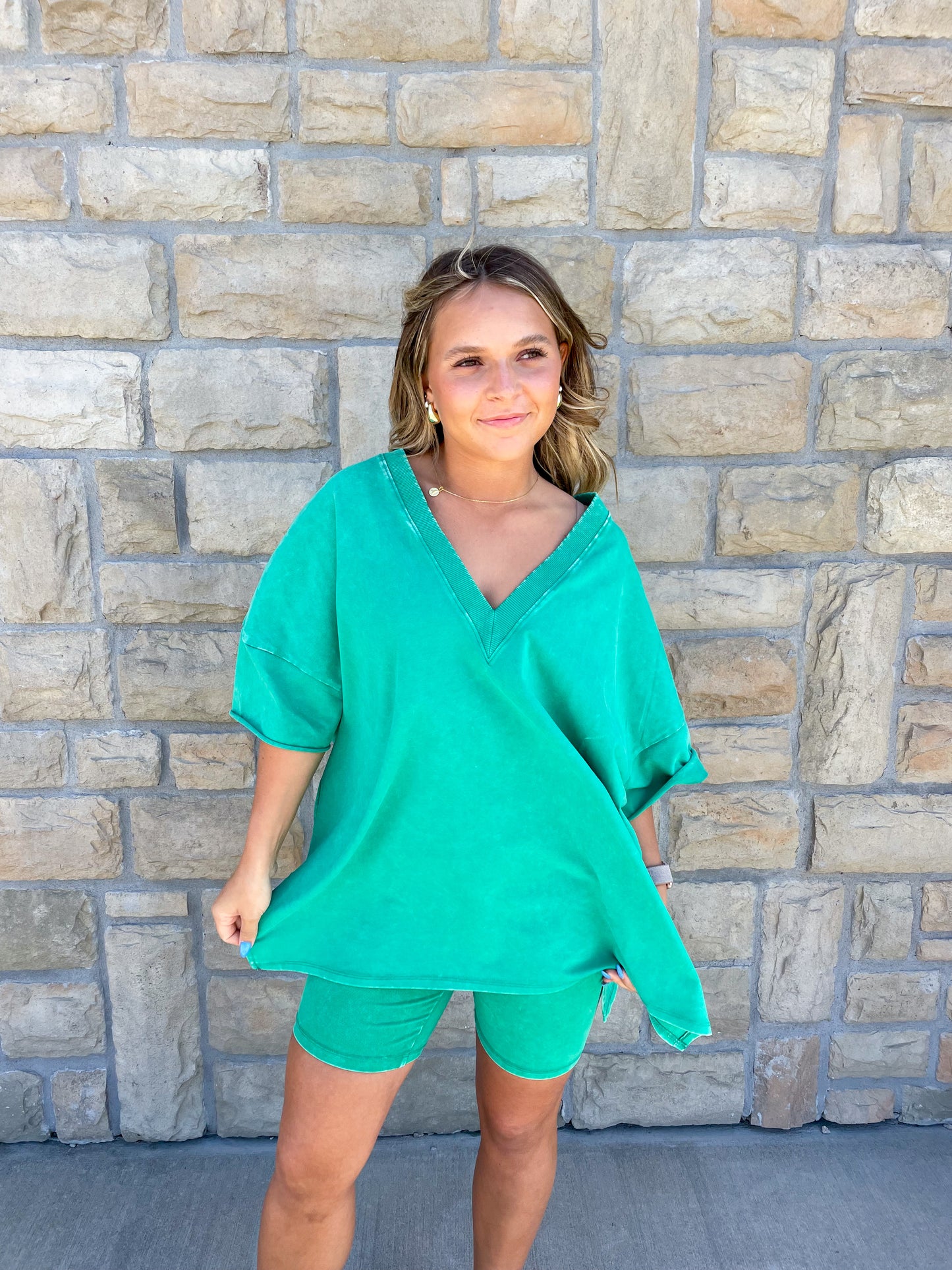 Hit The Streets Reversible V-Neck - Kelly Green