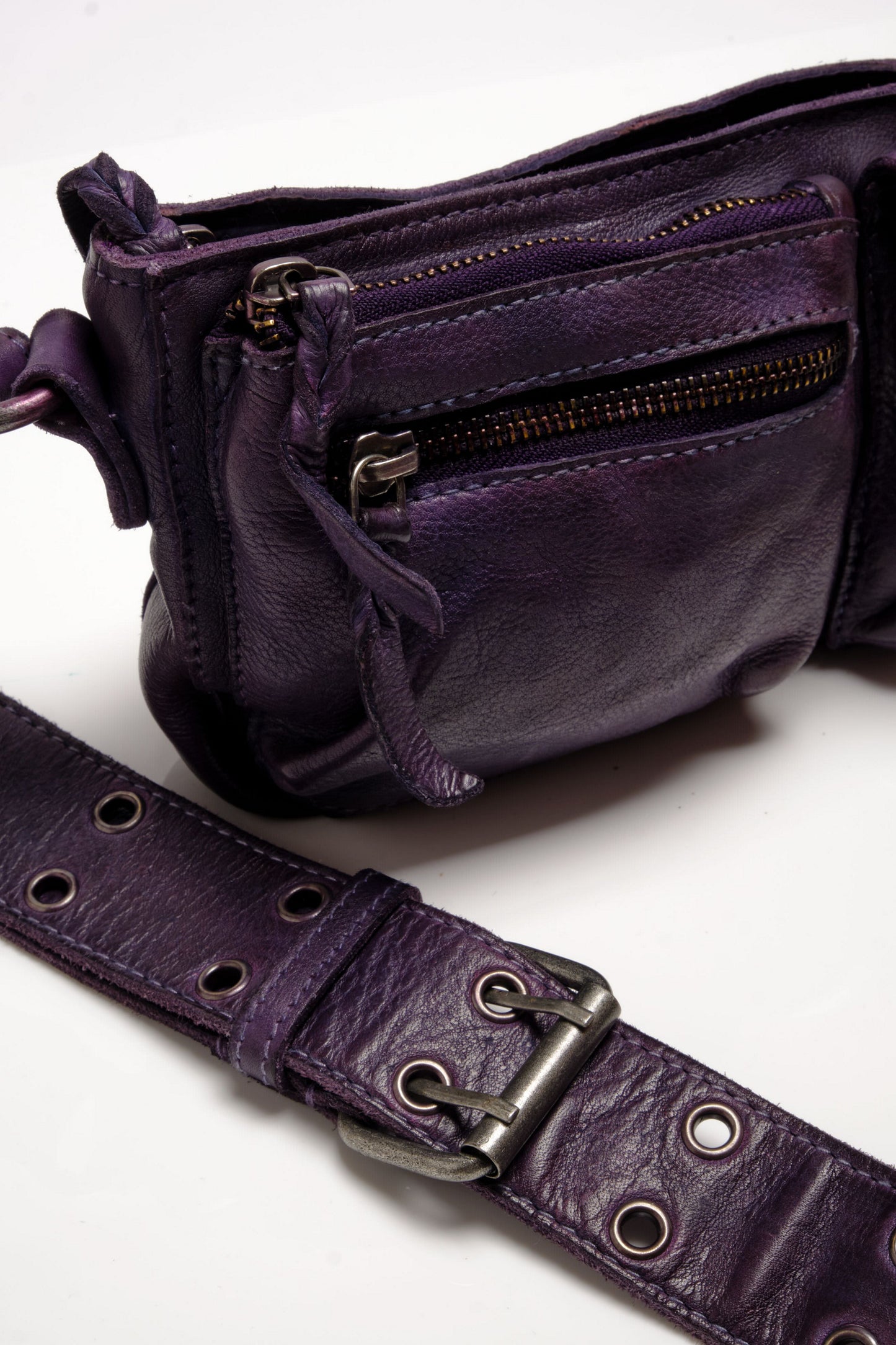 Load image into Gallery viewer, Free People: Wade Leather Sling - Plum
