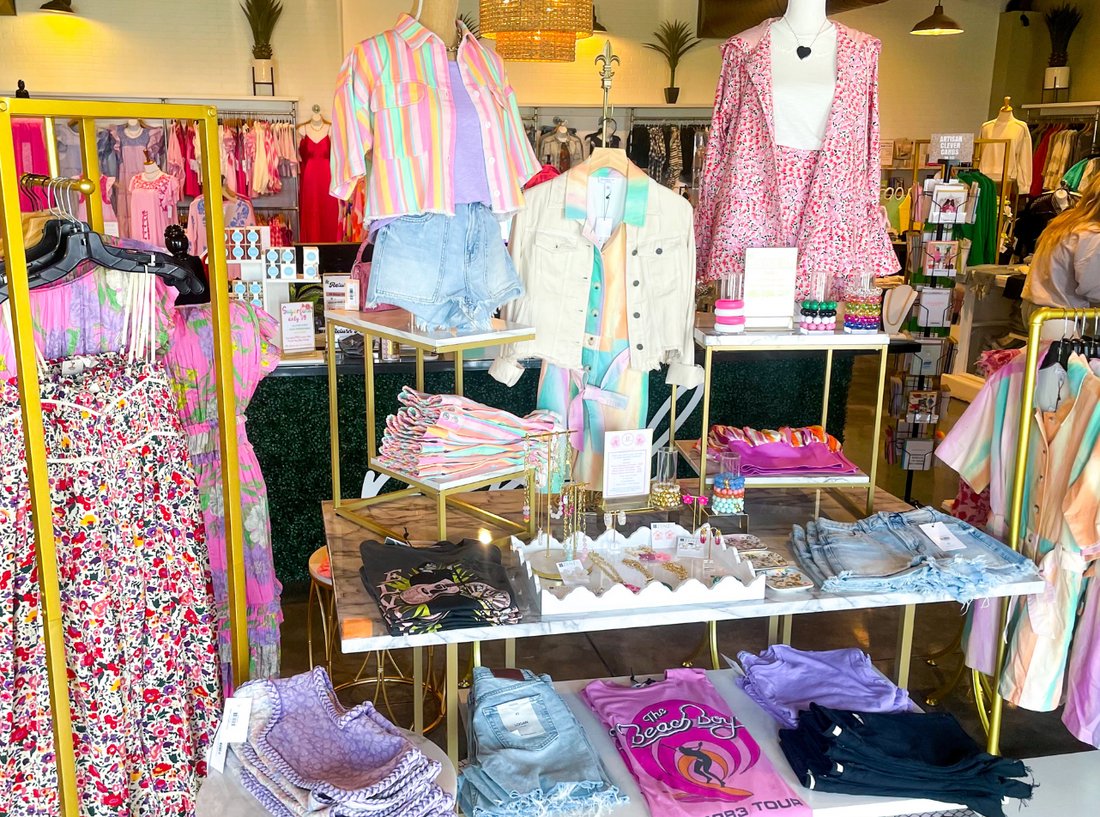 Revel Boutique Carthage, MO •Womens Fashion• Trendy•Big Brands•Unique