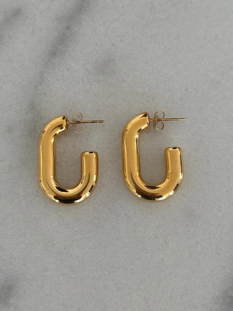 CSP: Oval Hoop Earrings - Revel Boutique