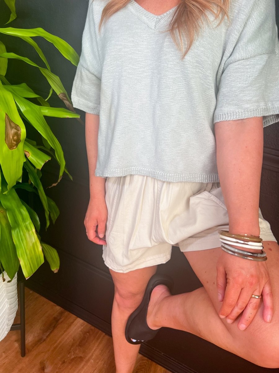 Free People: Get Free Poplin Pull On Shorts - Nilla Cream - Revel Boutique