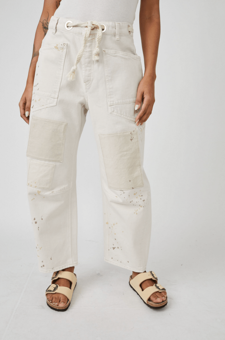 Free People: Moxie Low Slung Pull On Barrel - White - Revel Boutique