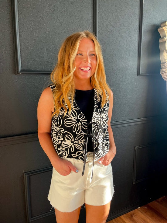 Load image into Gallery viewer, Josie Braided Belt Shorts - Revel Boutique
