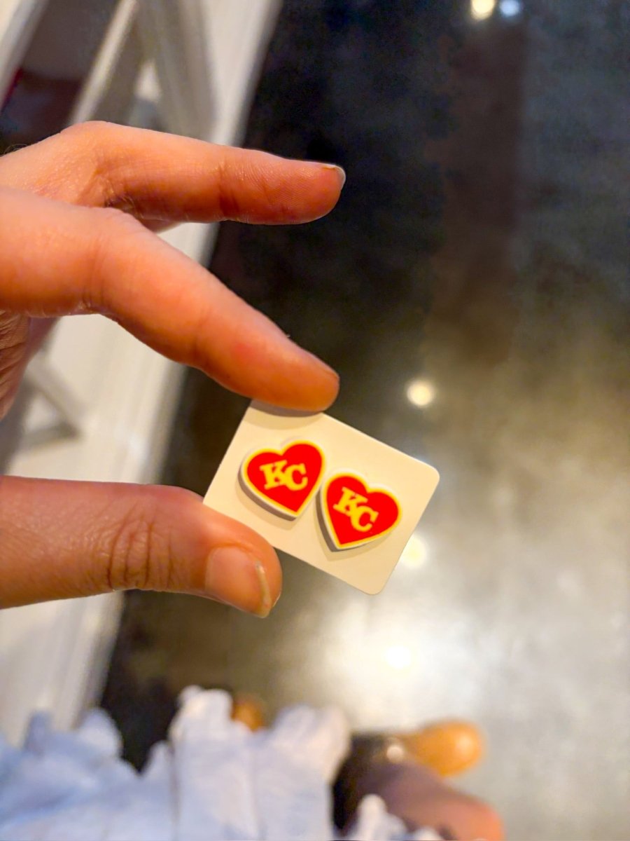 KC Acrylic Heart Studs - Revel Boutique