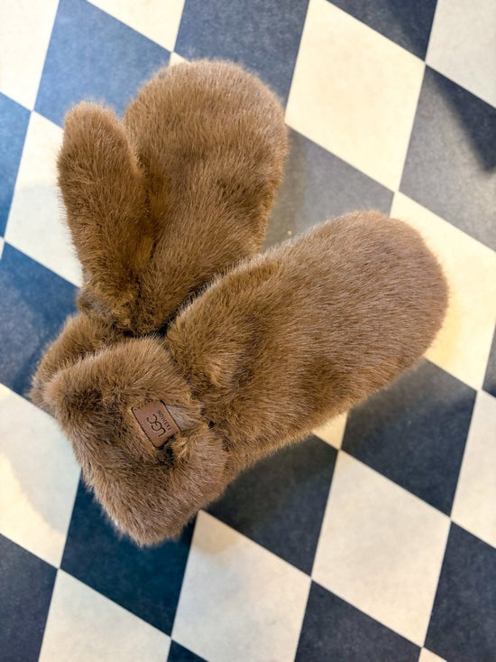 Mob Wife Mittens - Coffee - Revel Boutique