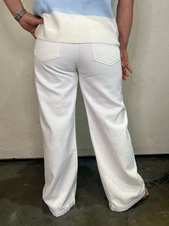 Pickin' Daisies White Jeans - Revel Boutique