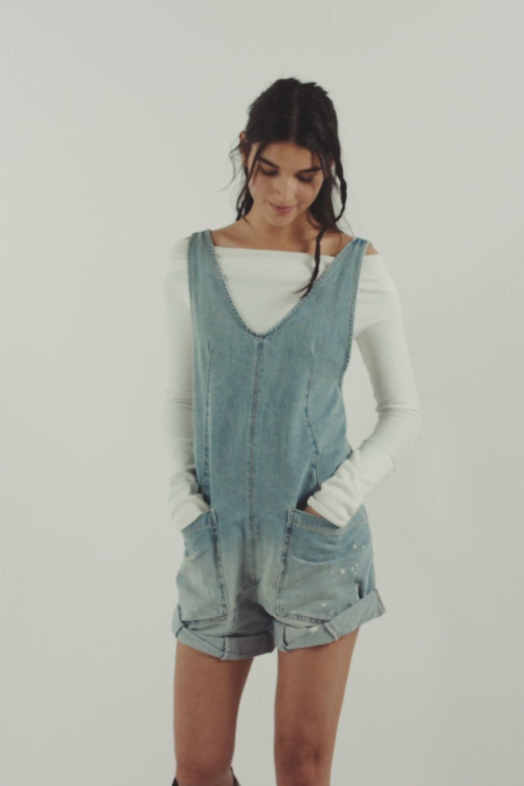 Load and play video in Gallery viewer, Free People High Roller Shortall-Bright Eyes

