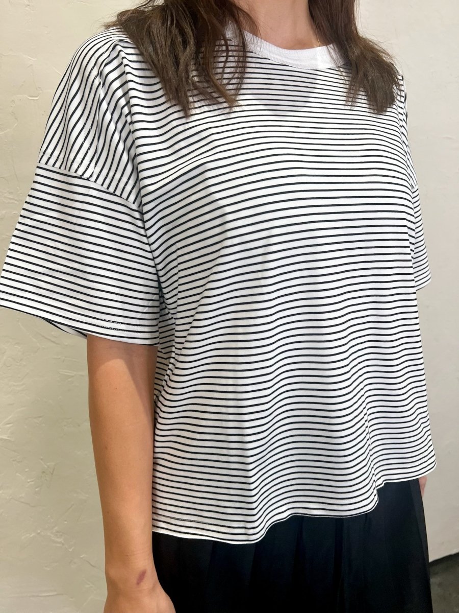 Streamline Stripe Top - Black - Revel Boutique