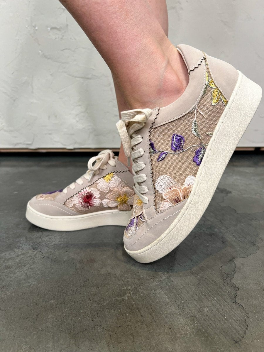 Tammi Applique Sneaker - Revel Boutique